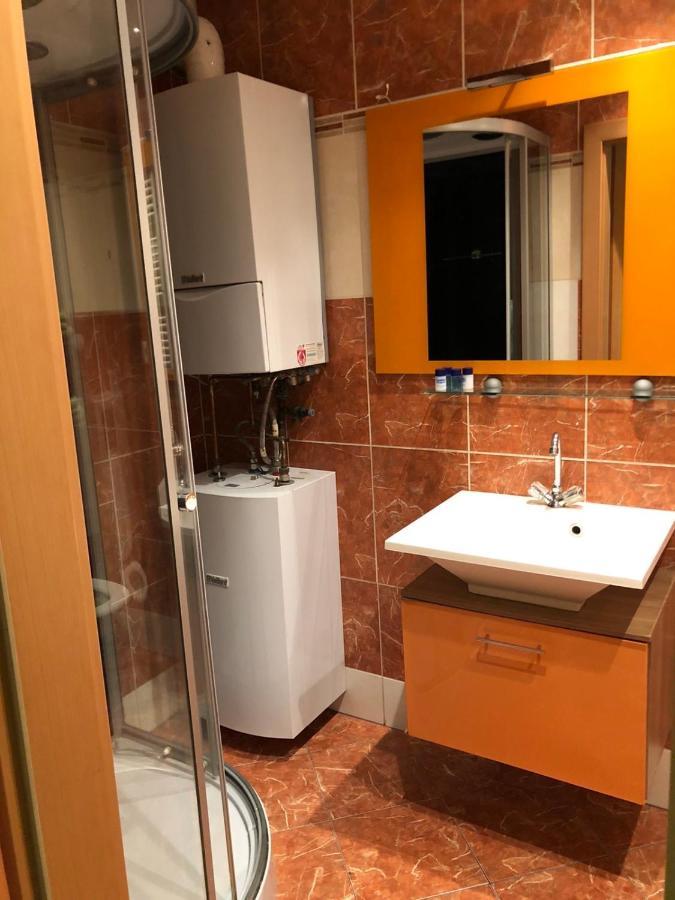 Nina Apartment Wiener Neustadt Dış mekan fotoğraf
