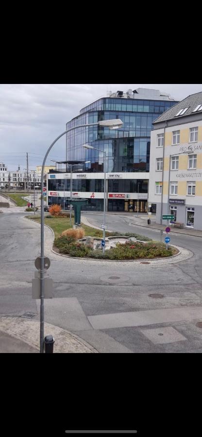 Nina Apartment Wiener Neustadt Dış mekan fotoğraf